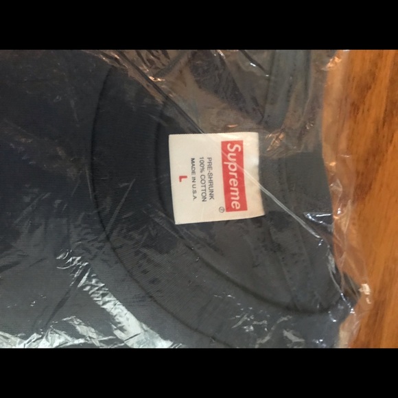 Supreme dog s**t tee - Picture 3 of 3